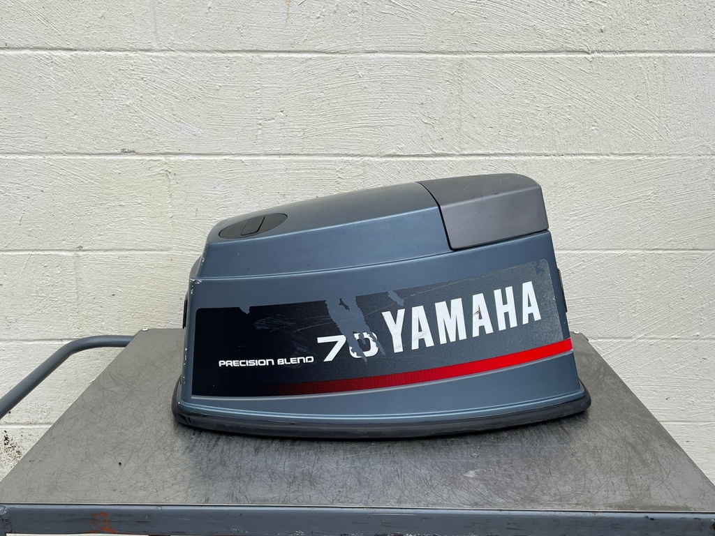1984-1988 Yamaha 70HP 2 Stroke Outboard Top Cowling Over - Cracked
