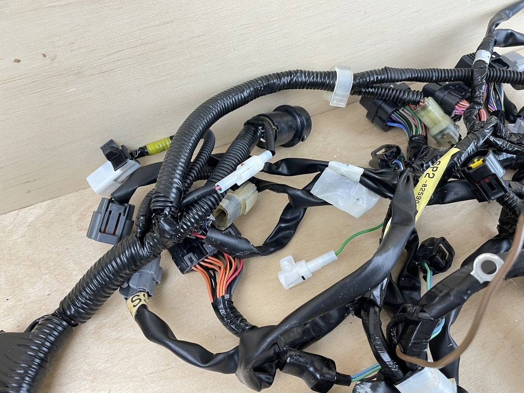 2006 Yamaha 250HP 4 Stroke Outboard Engine Wiring Harness 6P2-82590-30-00