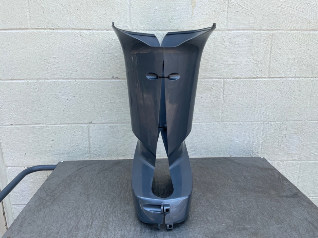 2003 Yamaha 225HP 4 Stroke Outboard Lower Apron Cowling Cover Set 69J-42771-00-8D