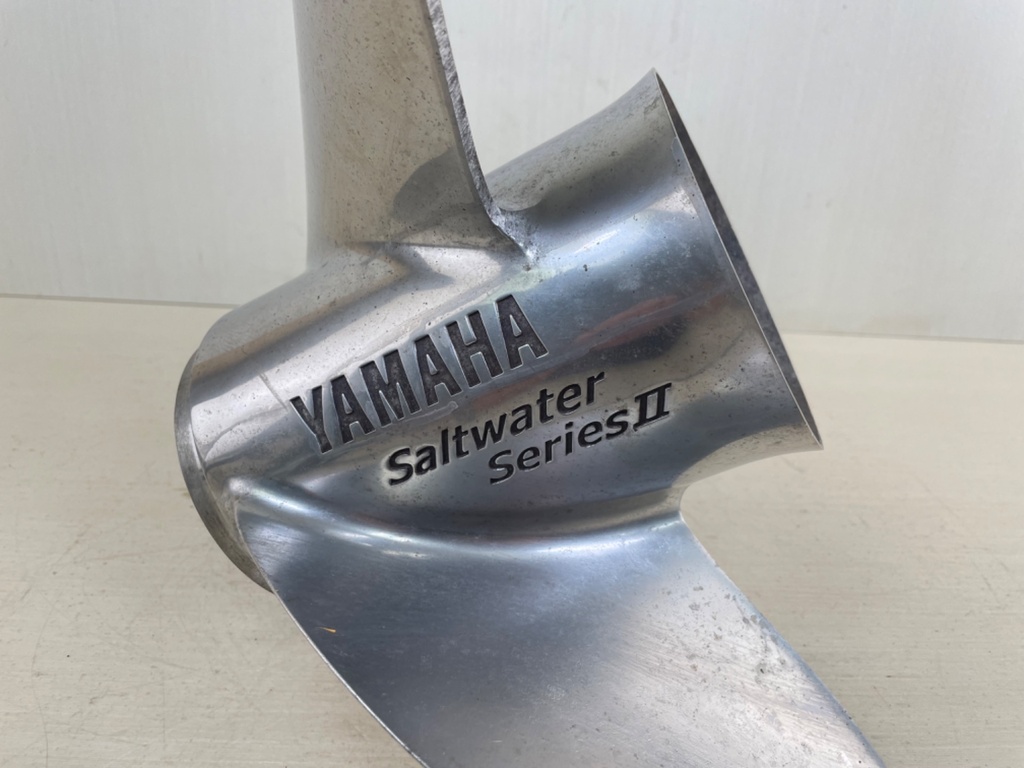 Yamaha Salt Water Series II Propeller Prop 3 x 15 1/4" x 19P RH