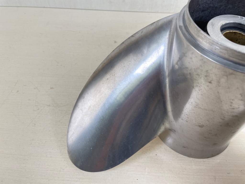 Yamaha Salt Water Series II Propeller Prop 3 x 15" x 21P LH