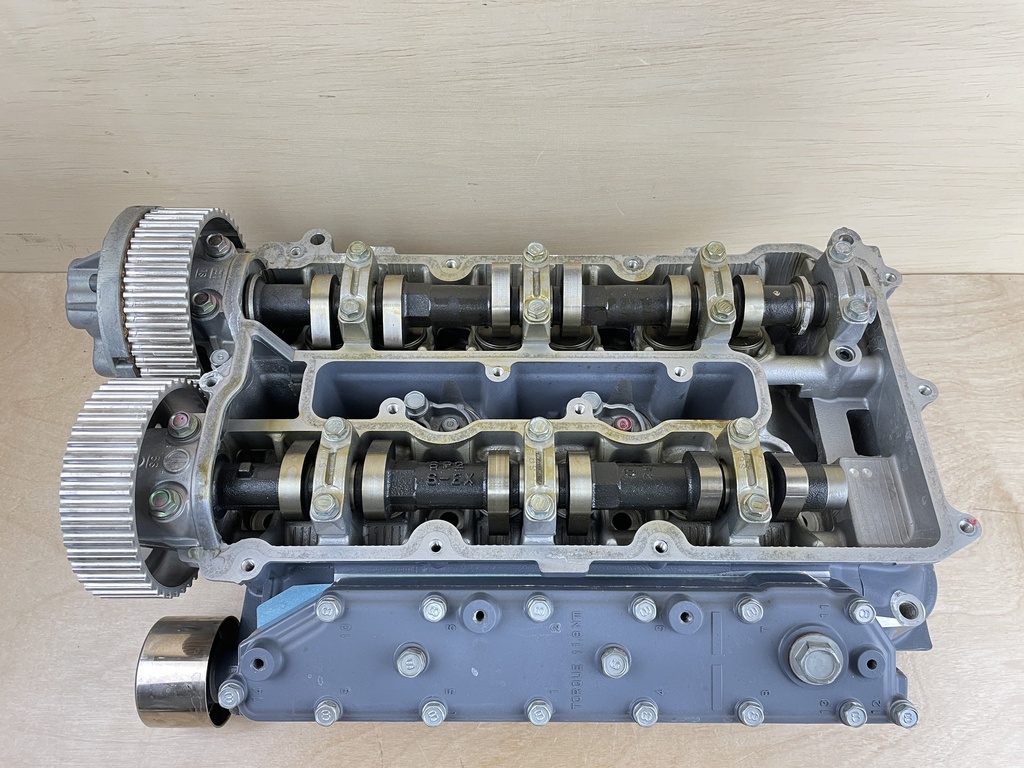 2006 Yamaha 250HP 3.3L 4 Stroke Starboard Cylinder Head 6P2-11110-01-94