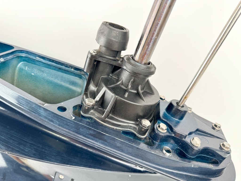 Evinrude Etec 200 225 250 HP 20" Magnum 2 M2 Lower Unit Gear Case