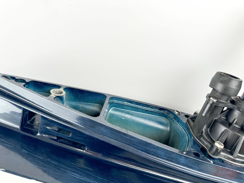 Evinrude Etec 200 225 250 HP 20" Magnum 2 M2 Lower Unit Gear Case