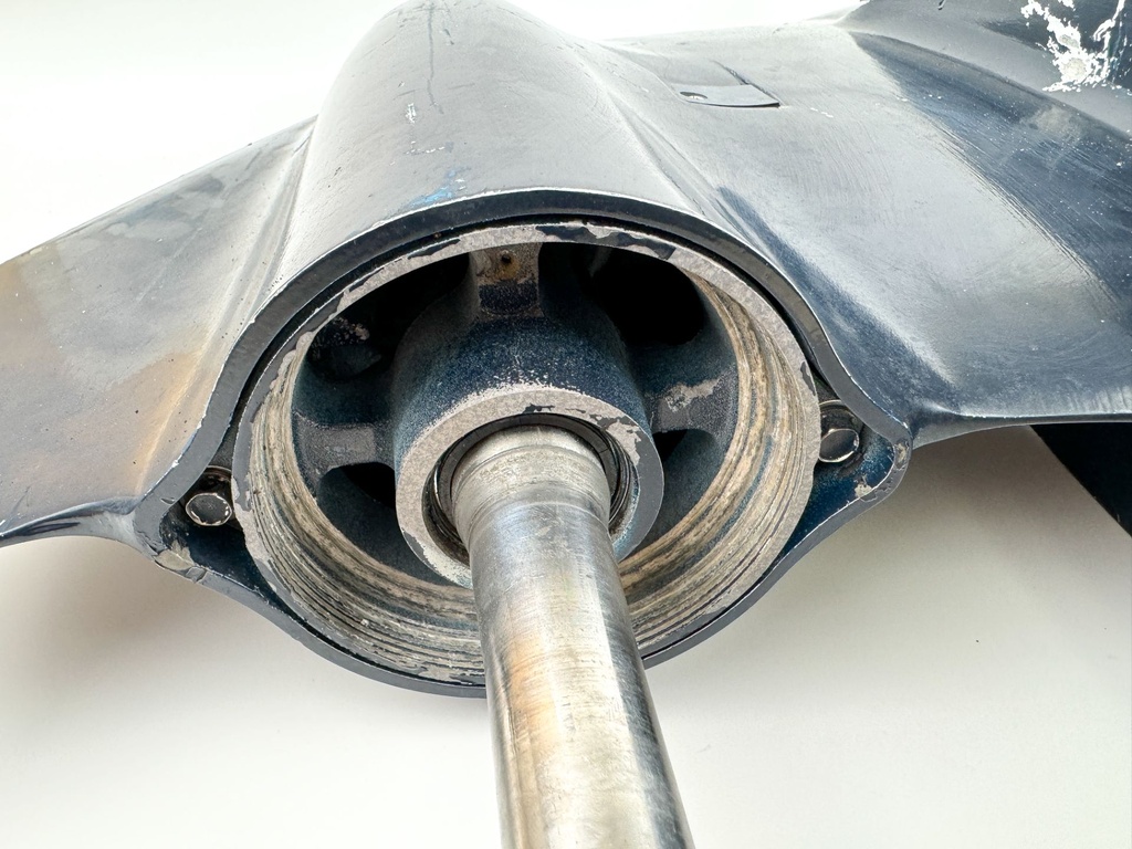 Evinrude Etec 200 225 250 HP 20" Magnum 2 M2 Lower Unit Gear Case