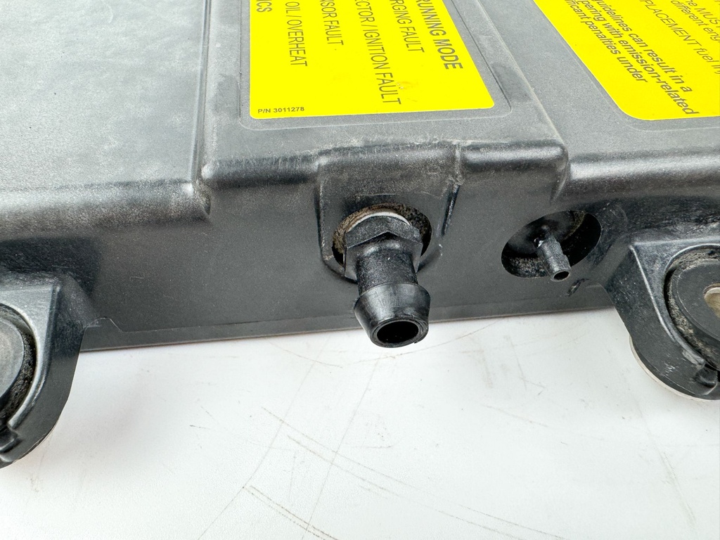 2011 Evinrude 50 HP 2 Stroke Outboard Engine Control Unit EMM 0587128 OEM