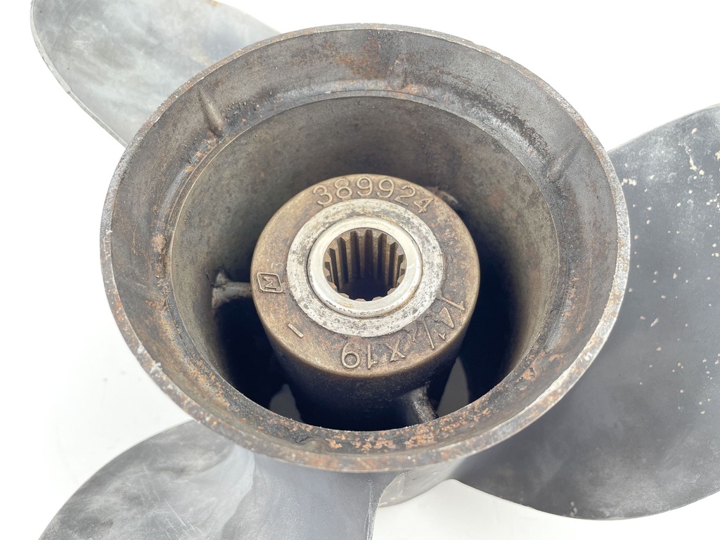 Johnson 200 HP Prop 14 1/2 X 19 SST PN 0389924