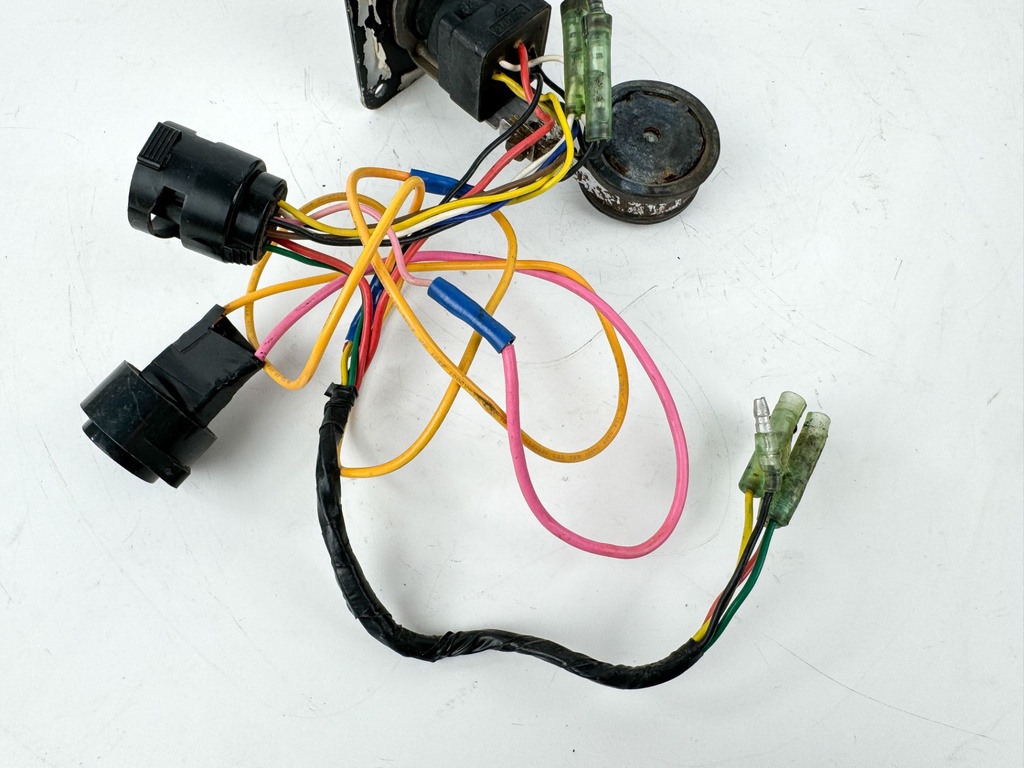 Yamaha Outboard Single Engine Key Switch W/ Key