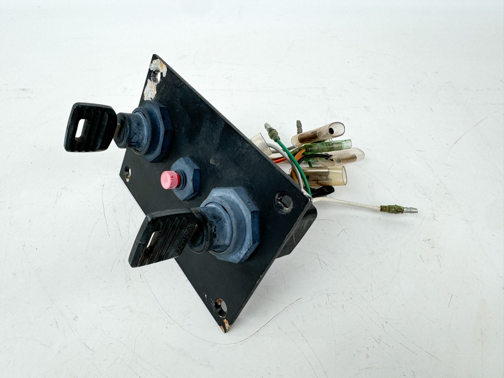 Suzuki Marine Outboard Dual Twin Key Switch Assembly