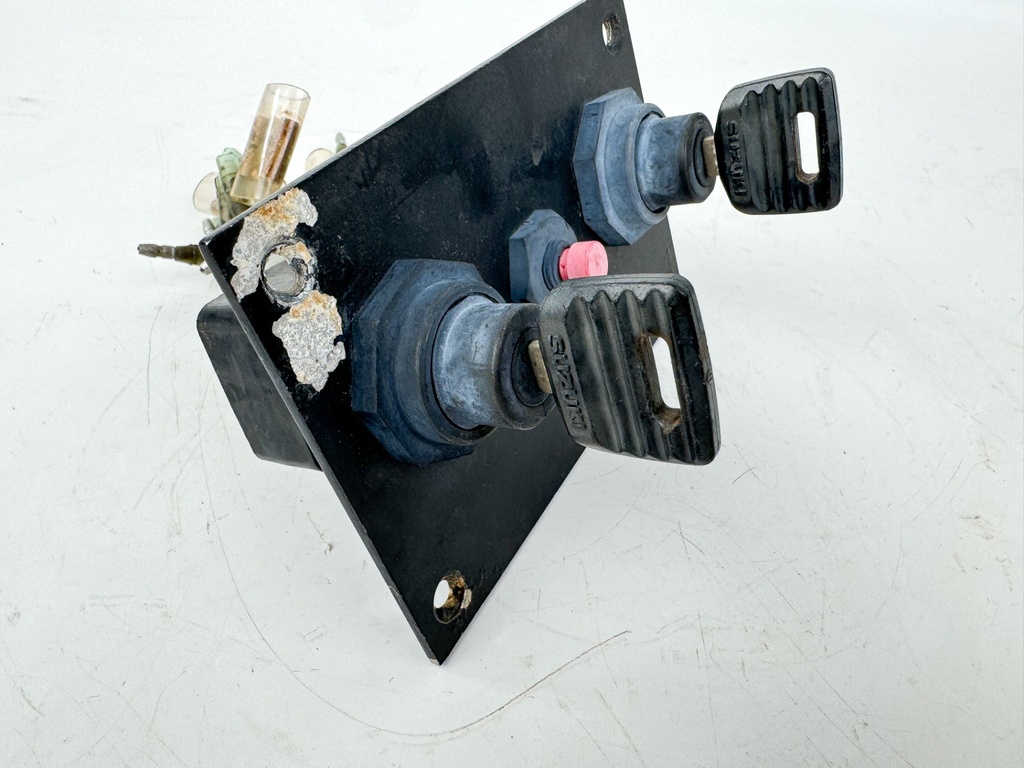 Suzuki Marine Outboard Dual Twin Key Switch Assembly