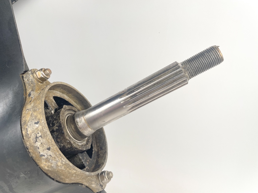 Mercury 75 90 115 125 HP 2 Stroke 20" Long Lower Unit Gear Case 9011J15