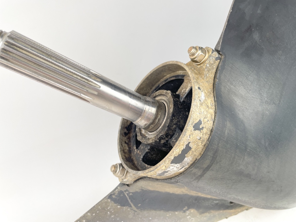 Mercury 75 90 115 125 HP 2 Stroke 20" Long Lower Unit Gear Case 9011J15