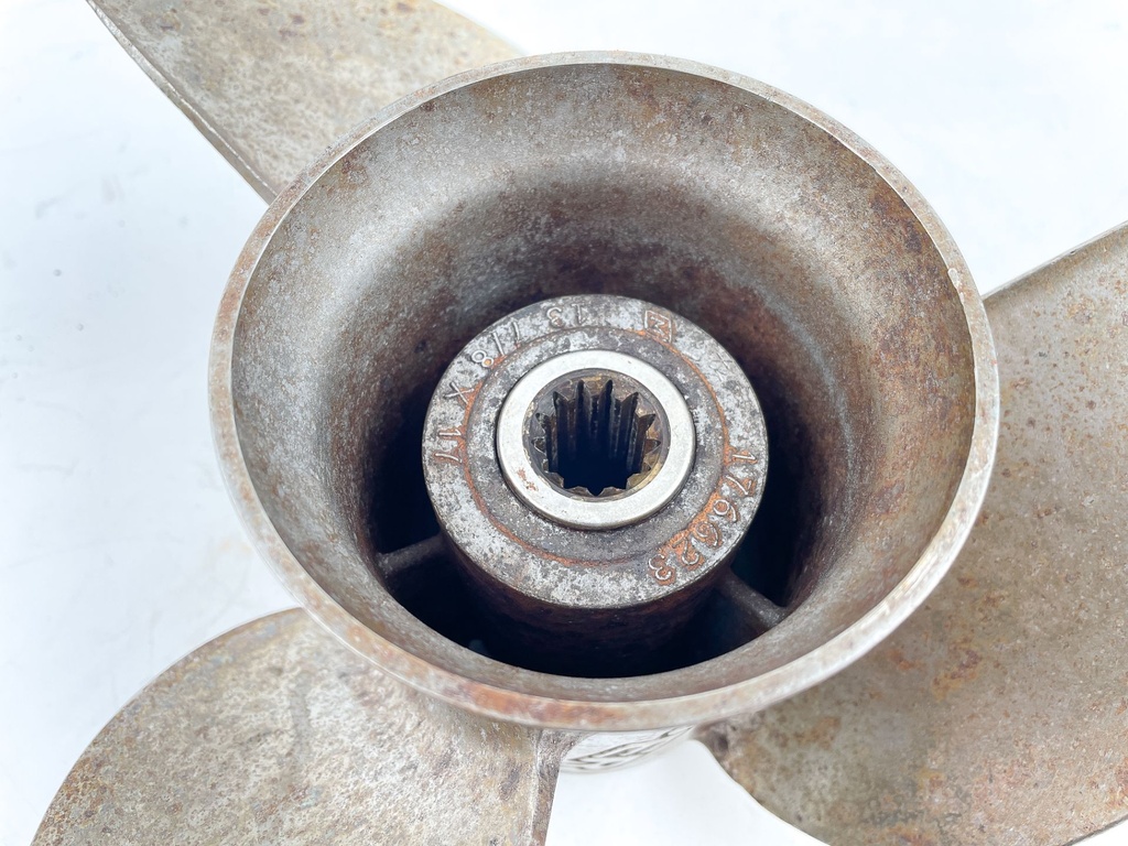 Johnson Evinrude Viper Stainless Steel Prop 3 x 13 7/8" x 17P 176623 OEM