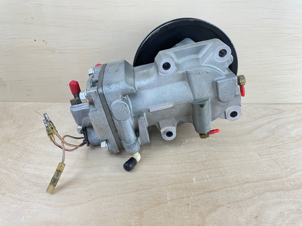 2002 Mercury 200HP Optimax 2 Stroke DFI Air Compressor Assembly 828123T15