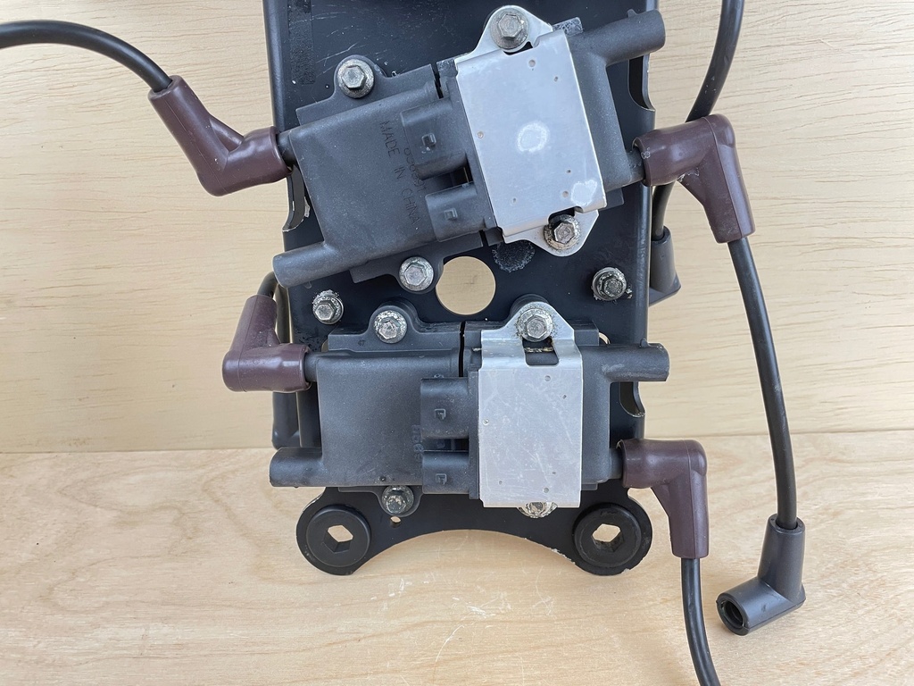 2002 Mercury 200HP Optimax 2 Stroke Ignition Coil Kit With Place 856991A1