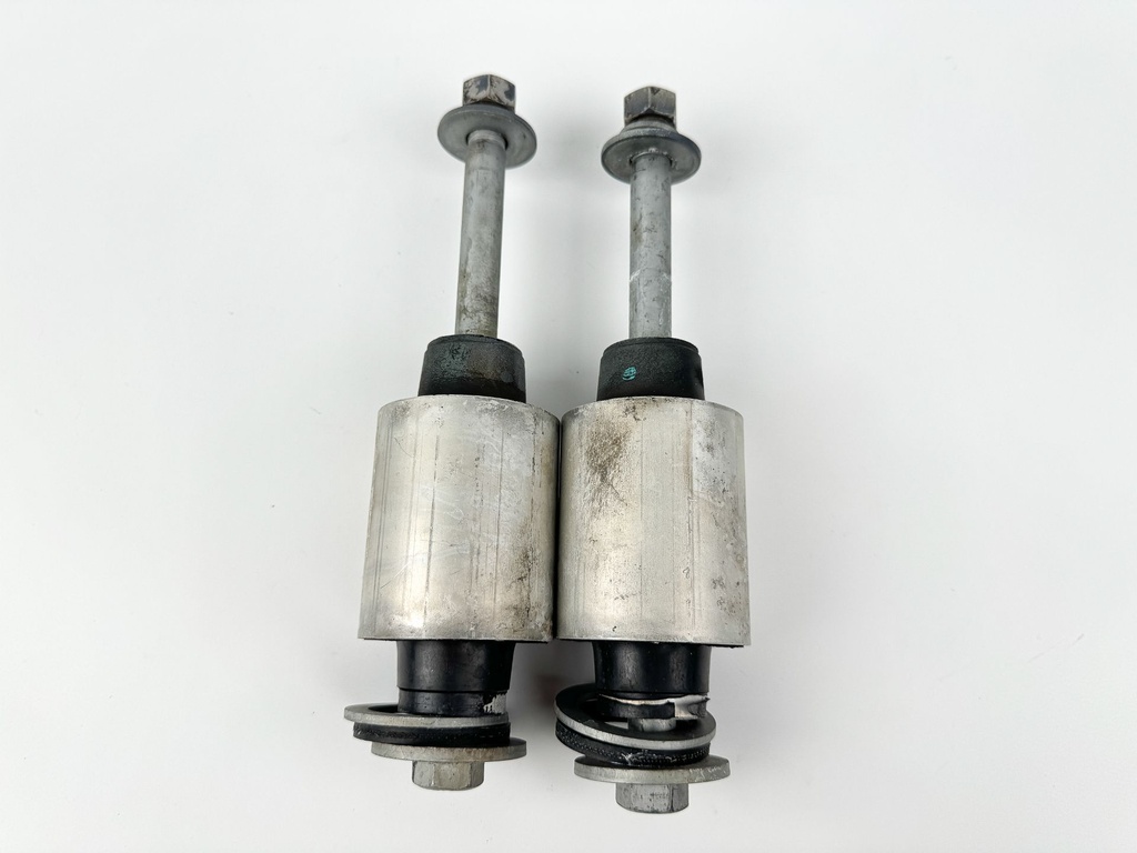 2004 Yamaha 150 HP 4 Stroke Outboard Lower Side Motor Mount Damper 63P-44555-00-94 OEM