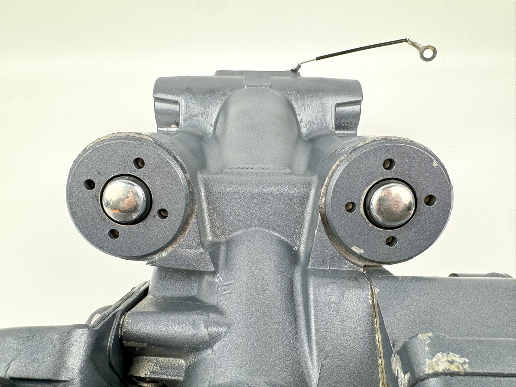 2004 Yamaha 150 HP 4 Stroke Outboard Power Trim Tilt Unit 63P-43800-00-4D OEM