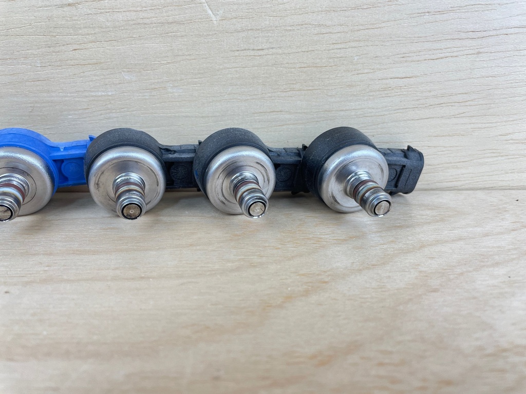 2002 Mercury 200HP Optimax 2 Stroke Air Injector Set 850065A11