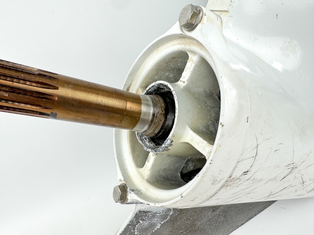 Suzuki 150 175 HP 4 Stroke Outboard 25" XL Lower Unit Gear Case 50040-96838-Y5S