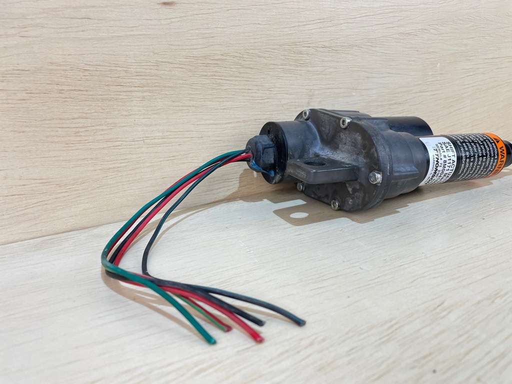 Mercury Verado 300HP Outboard Engine Shift Actuator 8M0048114 Missing Connector