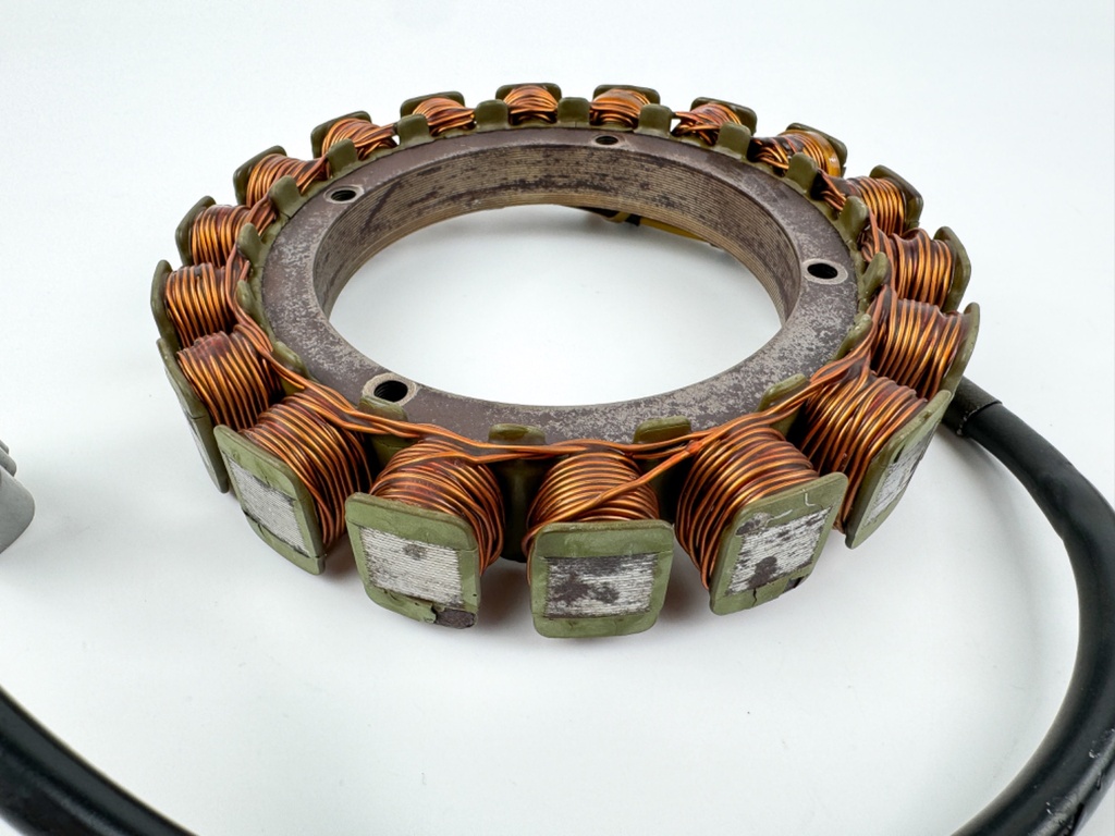 2017 Suzuki 175 HP 4 Stroke Outboard Stator Charging Coil 32120-96J00 OEM