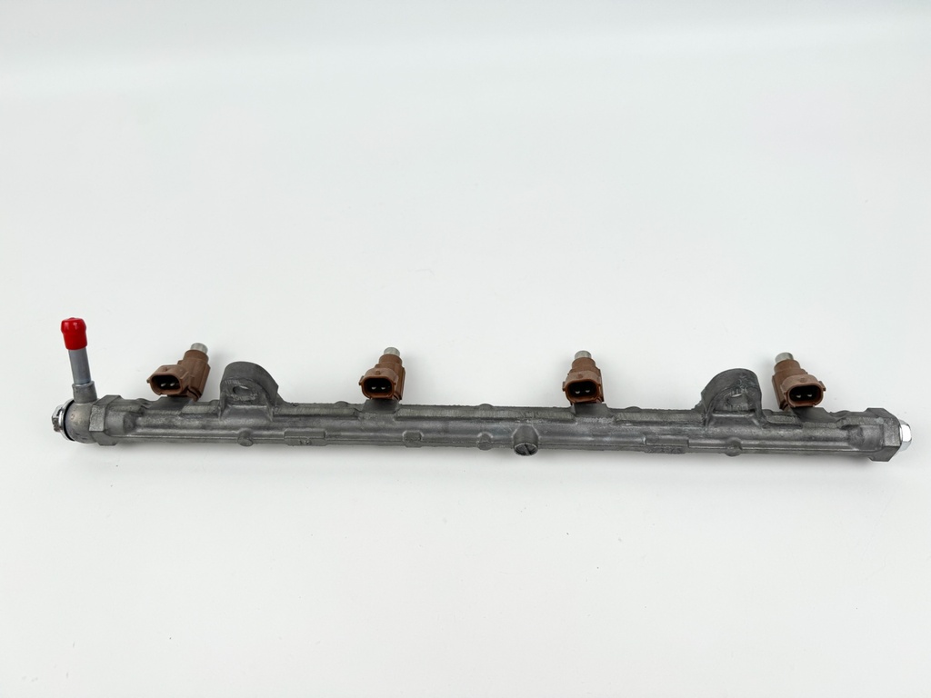 2017 Suzuki 175 HP 4 Stroke Outboard Fuel Injector Set W/ Rail 15710-96J00 OEM