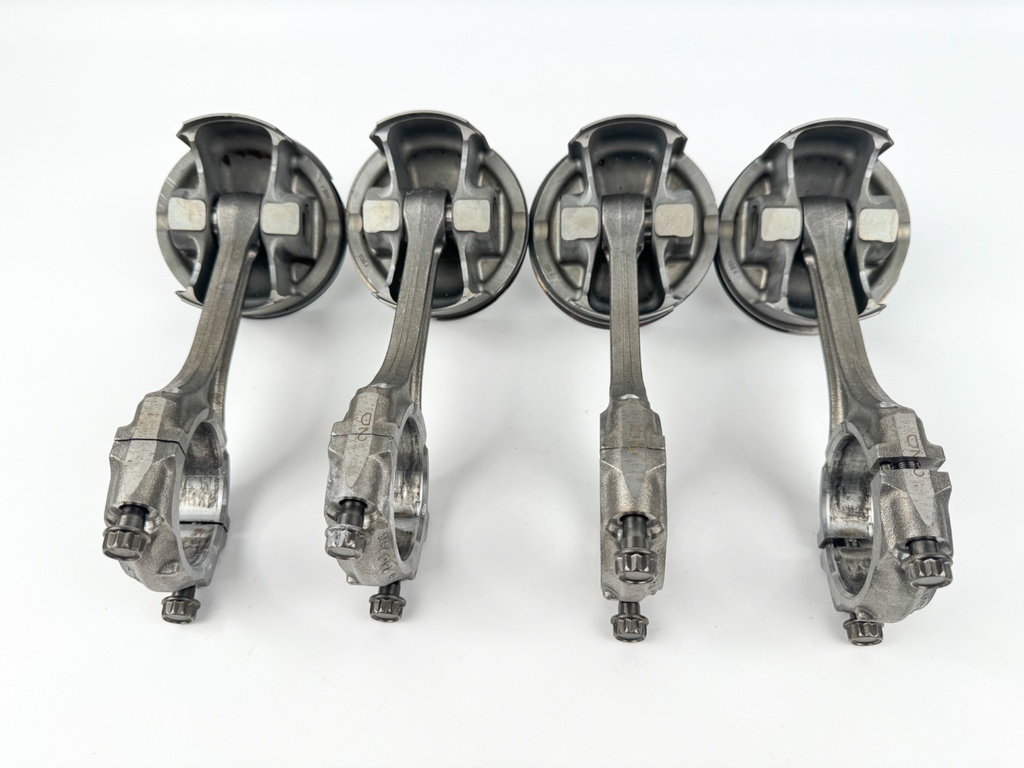 2017 Suzuki 175 HP 4 Stroke Outboard Piston & Connecting Rod Set 12111-96J01-0B0 OEM