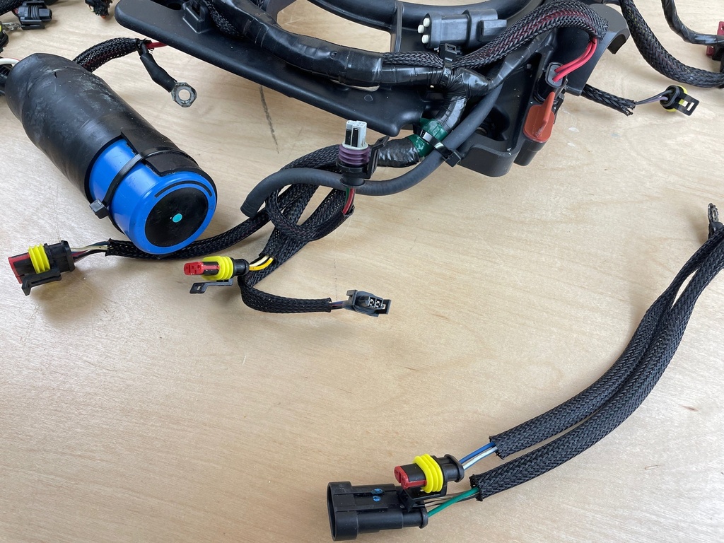 2007 Evinrude 150HP Etec Engine Wiring Harness Assembly 0586898 586898