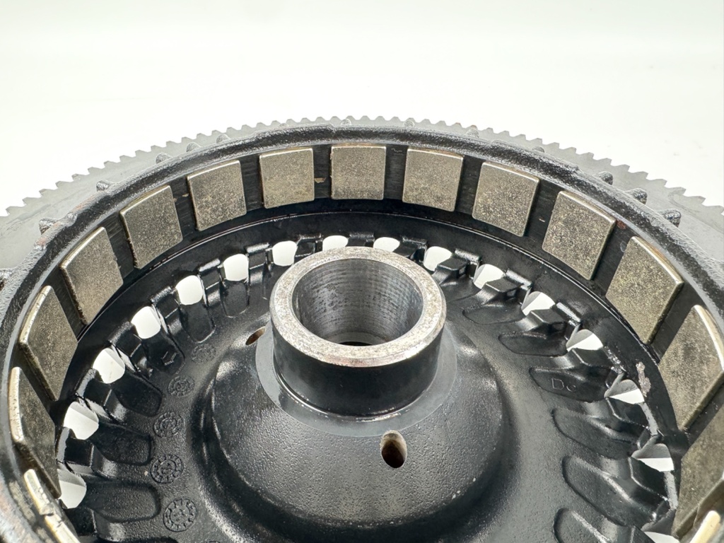 Evinrude Etec 2 Stroke Outboard 225 250 300 HP Flywheel 0586814