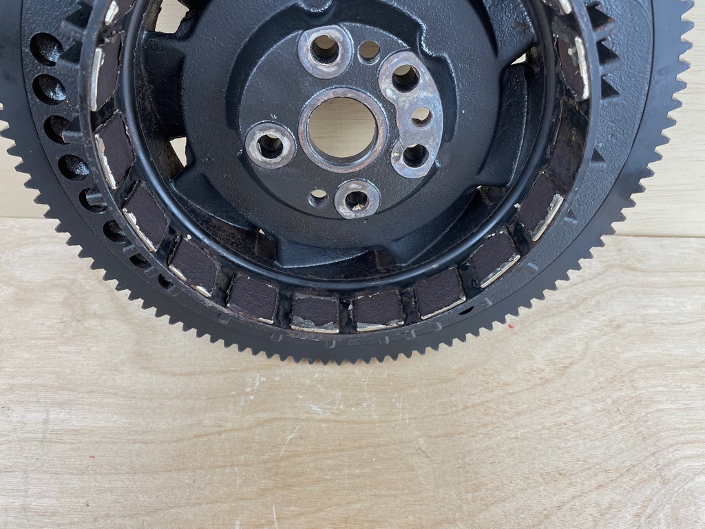 2007 Evinrude 150HP Etec Flywheel Assembly 5007033 - For Parts