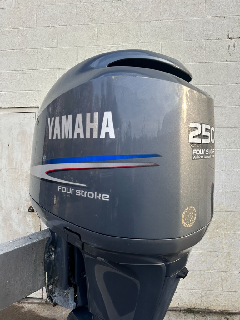 2007 Yamaha 250 HP 4 Stroke Outboard Engine Complete OEM