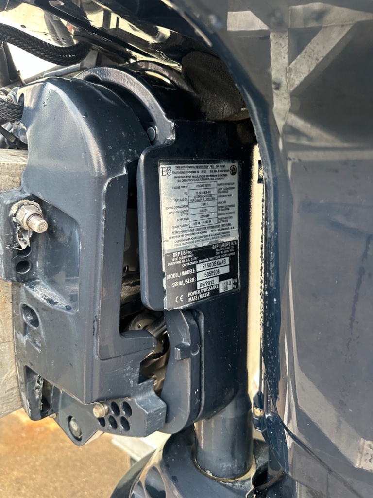 2013 Evinrude 150HP 2 Stroke Outboard Engine W/ 25" Shaft - 573 Hours