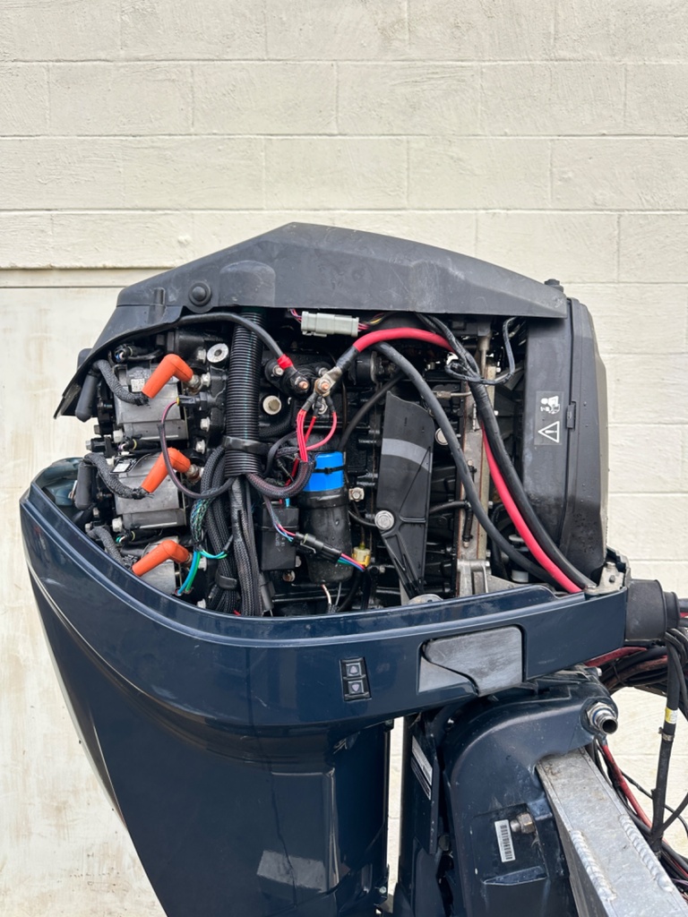 2013 Evinrude 150HP 2 Stroke Outboard Engine W/ 25" Shaft - 573 Hours