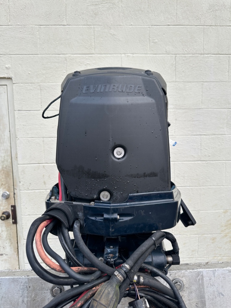 2013 Evinrude 150HP 2 Stroke Outboard Engine W/ 25" Shaft - 573 Hours