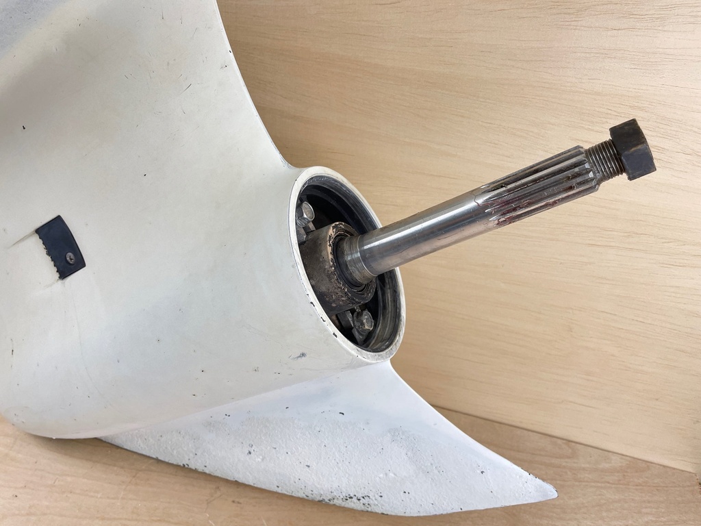 2007 Evinrude 150HP Etec 25" Lower Unit Gear Case 5005549 RH