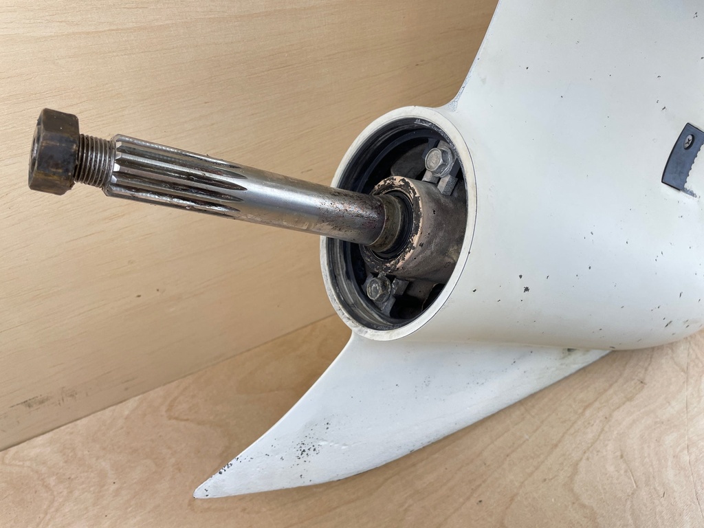 2007 Evinrude 150HP Etec 25" Lower Unit Gear Case 5005549 RH