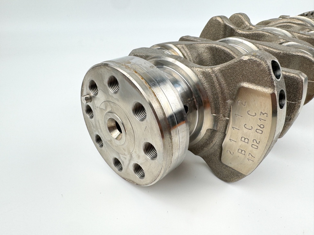 2017 Suzuki 175 HP 4 Stroke Outboard Crankshaft 12221-96J10 OEM