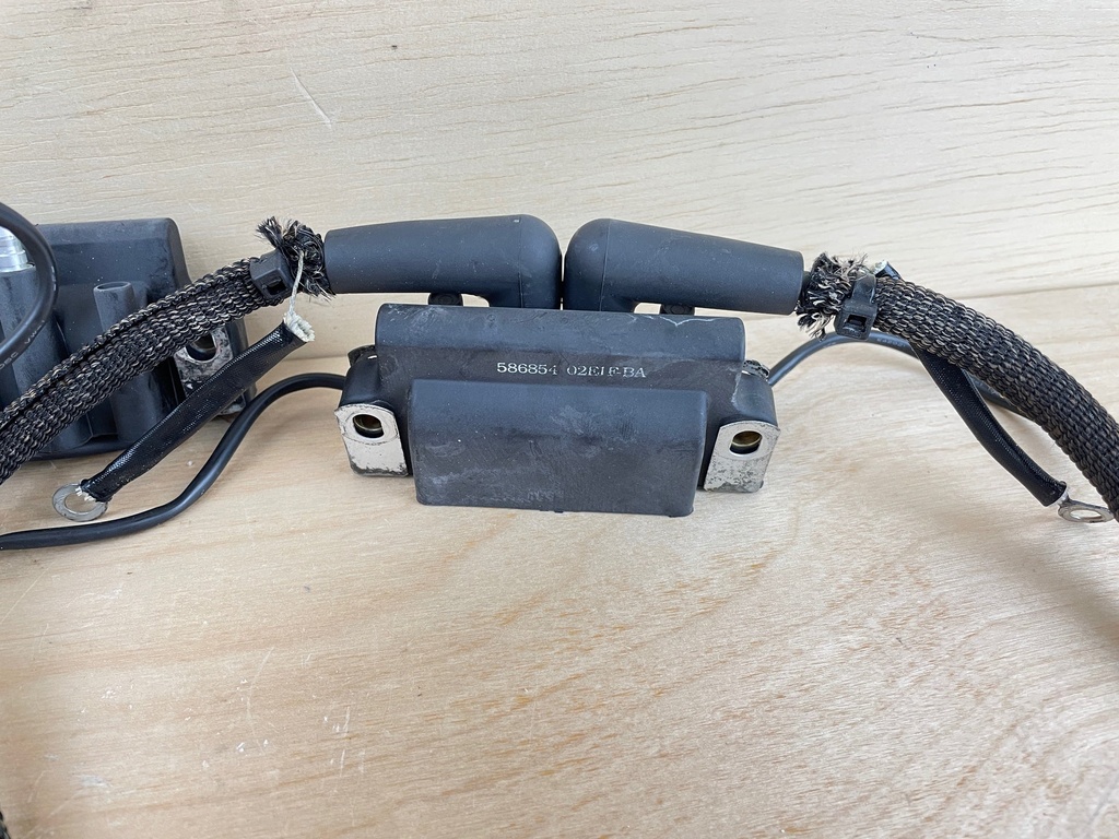 2007 Evinrude 150HP Etec 2 Stroke Dual Ignition Coil Set (6) 586854