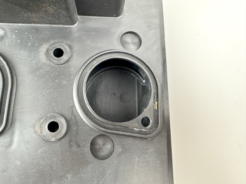 1985 Yamaha 40 HP 2 Stroke Outboard Intake Air Silencer Assembly 6H4-14431-02-00 OEM