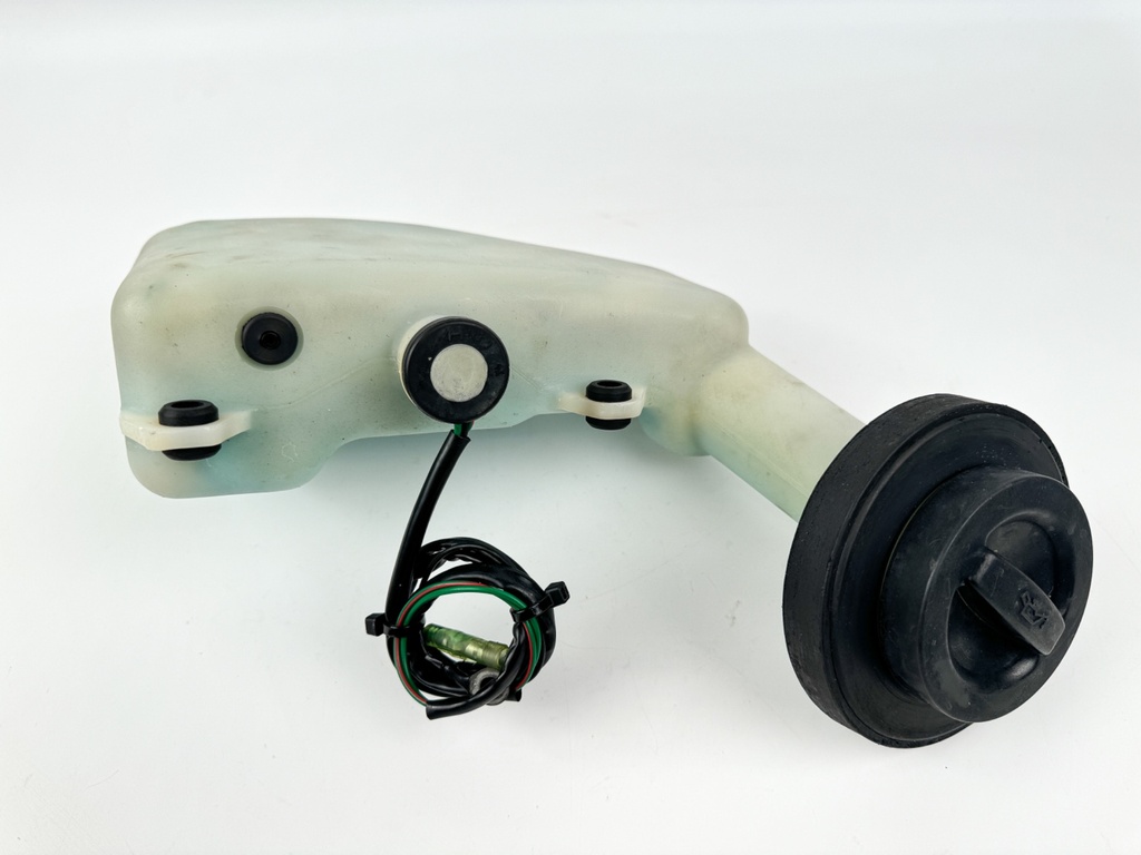 1985 Yamaha 40 HP 2 Stroke Outboard Oil Tank 6H4-21707-01-00 OEM