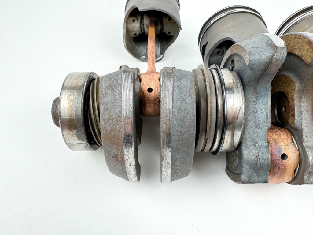 1985 Yamaha 40 HP 2 Stroke Outboard Crankshaft 6H4-11400-00-00 OEM