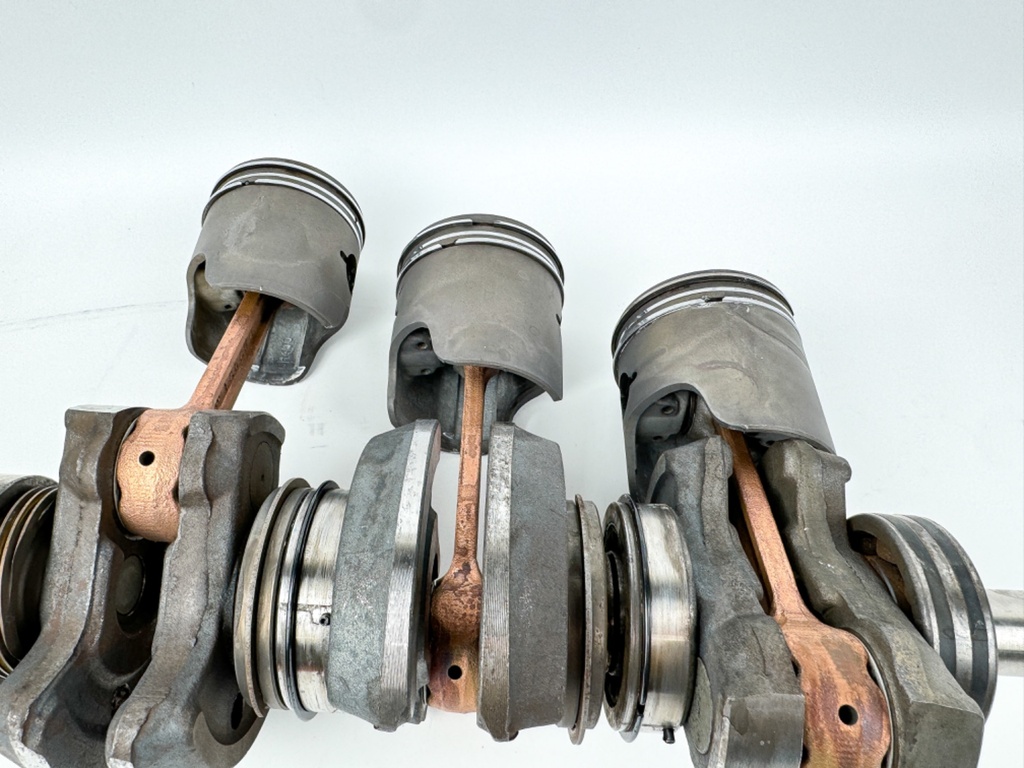 1985 Yamaha 40 HP 2 Stroke Outboard Crankshaft 6H4-11400-00-00 OEM