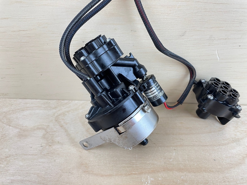 2007 Evinrude 150HP Etec 2 Stroke Oil Pump Assembly W/ Manifold 5007849