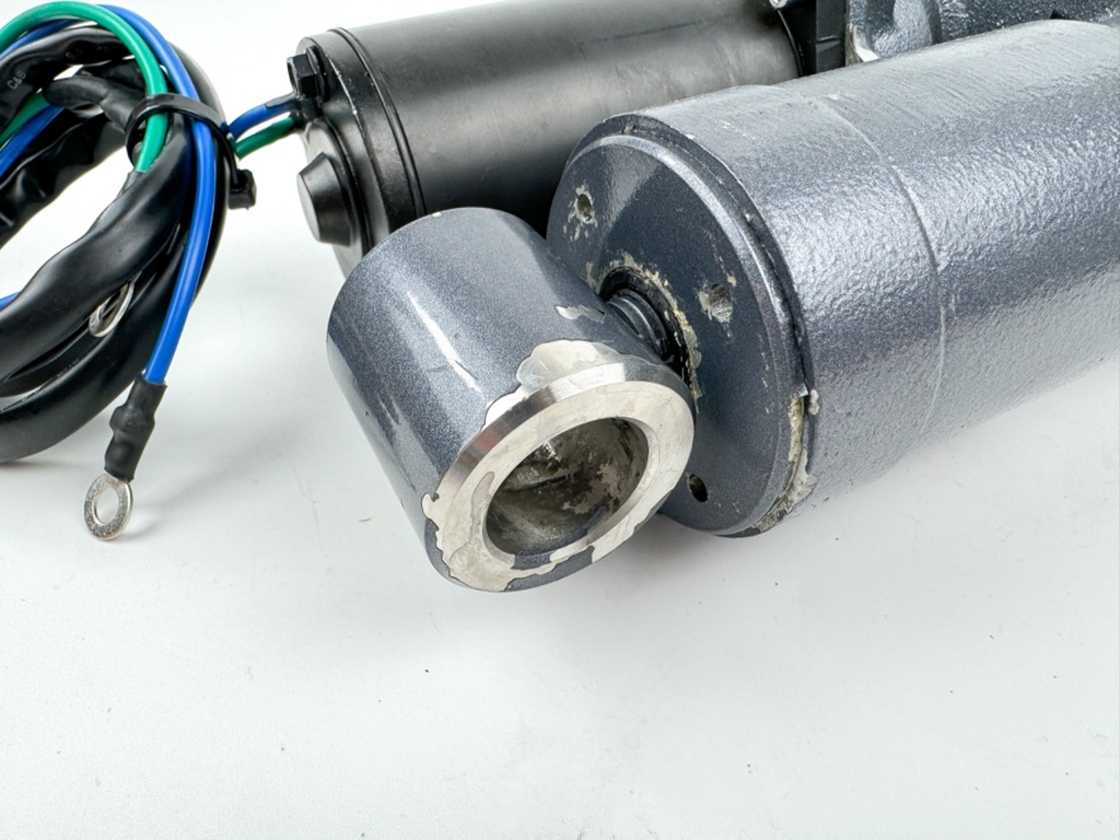 1995 - 2001 Yamaha 40 50 HP 4 Stroke Power Trim & Tilt Unit - Tested