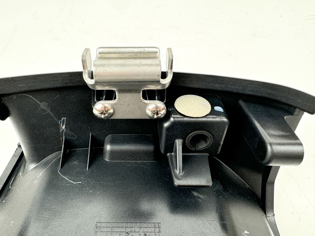 2016 Suzuki 40 HP 4 Stroke Outboard Front Panel Cowling Assembly 61831-88L10-0EP OEM