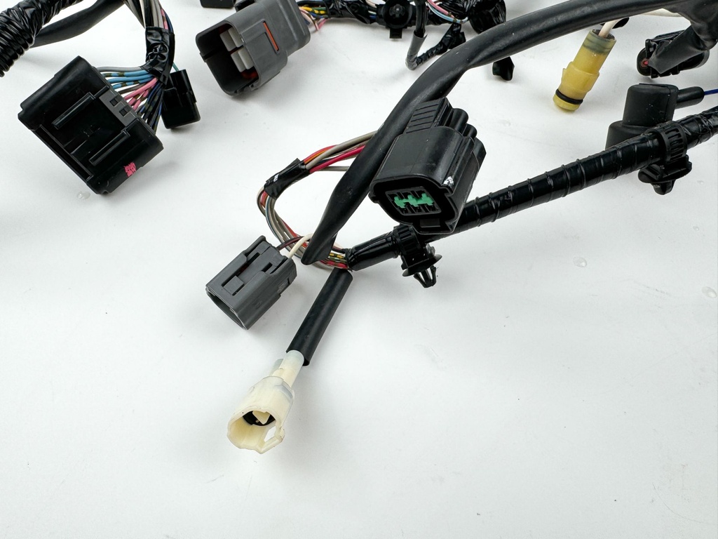 2016 Suzuki 40 HP 4 Stroke Outboard Engine Wire Harness 36610-88LG1 OEM