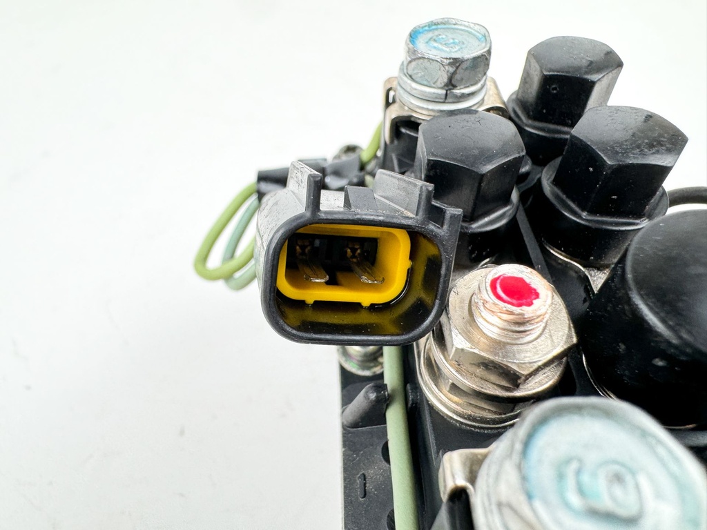 2005 Yamaha 75 HP 4 Stroke Outboard Trim Tilt Relay 63P-81950-00-00 OEM