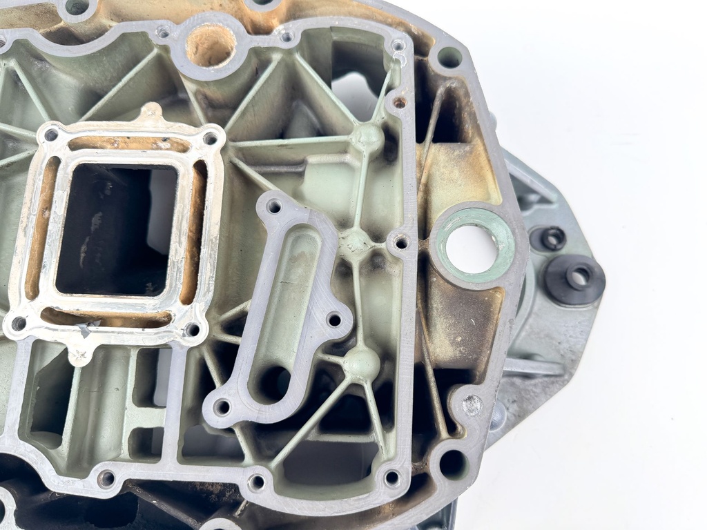 2005 Yamaha 75 HP 4 Stroke Outboard Exhaust Guide 6D8-41137-00-94 OEM