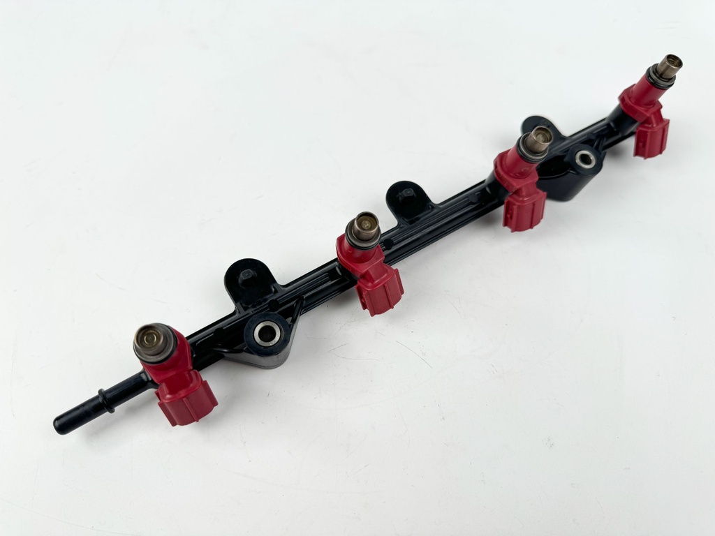 2005 Yamaha 75 HP 4 Stroke Outboard Fuel Injector Set W/ Rail 6D8-13761-00-00 OEM