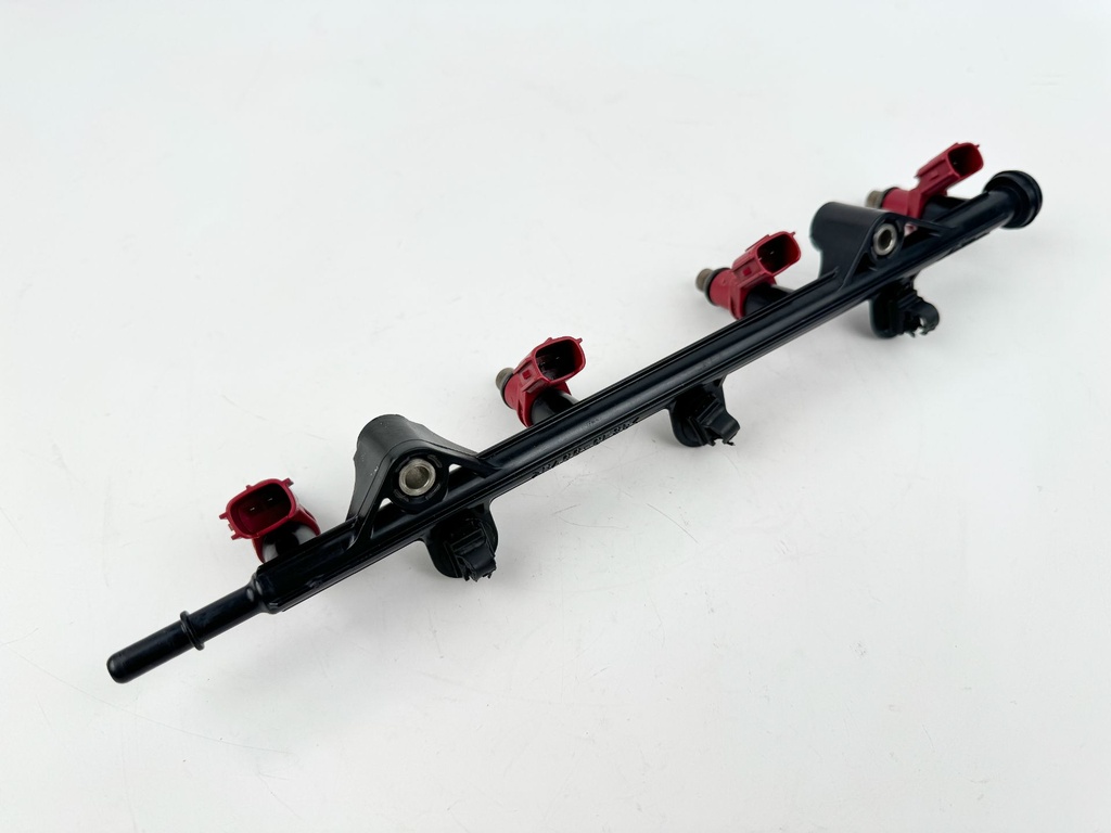 2005 Yamaha 75 HP 4 Stroke Outboard Fuel Injector Set W/ Rail 6D8-13761-00-00 OEM